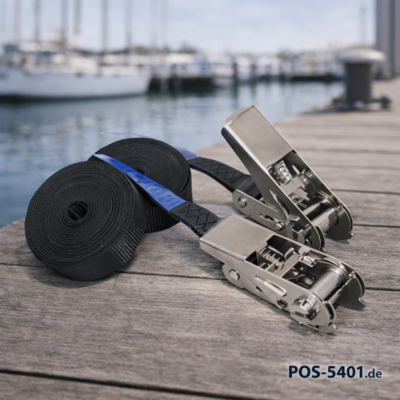 Ratschengurte auf altem Holzsteg